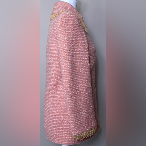 CHANEL Tweed Pick and Yellow Jacket - Picture 4 of 13